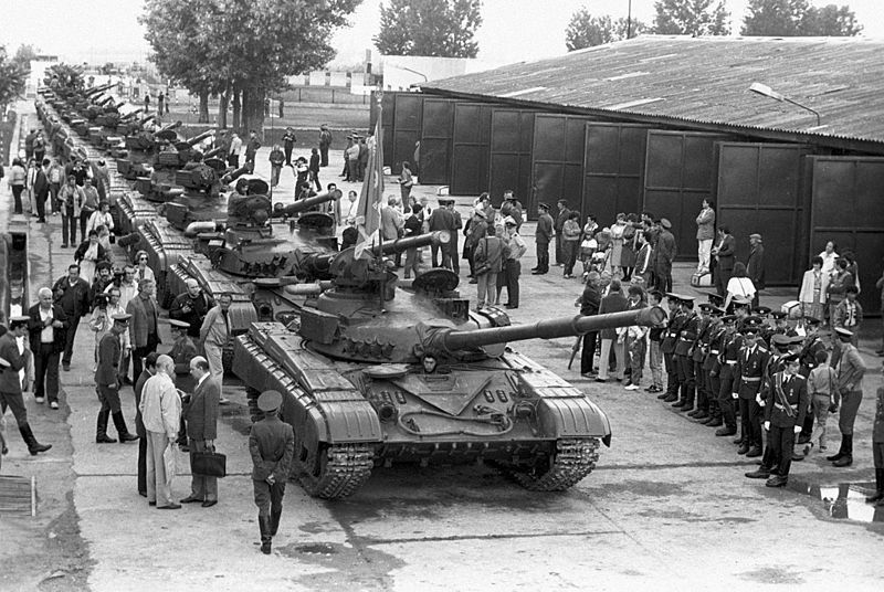 RIAN_archive_825492_Military_equipment_leaving_the_country._Withdrawal_of_Soviet_troops_from_Hungary.jpg